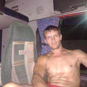 Парни в Вольске: Олег, 39 - ищет девушку из Вольска