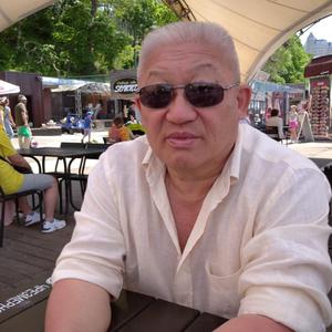 Парни в Владивостоке: Evgeny, 66 - ищет девушку из Владивостока