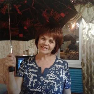 Девушки в Ижевске: Софья, 65 - ищет парня из Ижевска