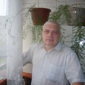 Парни в Бердске: Андрей, 57 - ищет девушку из Бердска