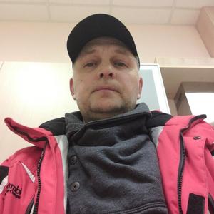 Парни в Челябинске: Юрий, 52 - ищет девушку из Челябинска