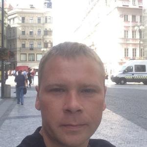 Алексей, 39 лет, Суходол