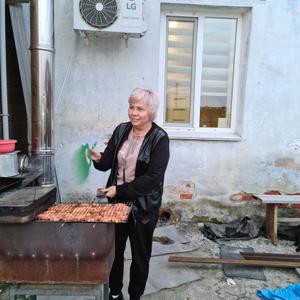 Девушки в Уссурийске: Елена, 47 - ищет парня из Уссурийска
