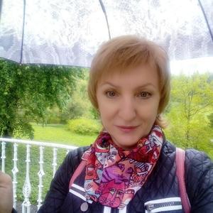 Девушки в Ижевске: Nadin, 59 - ищет парня из Ижевска