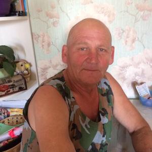 Валерий, 68 лет, Тюмень