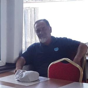 Парни в Череповце: Содик, 59 - ищет девушку из Череповца