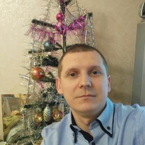 Парни в Магадане: Сергей, 40 - ищет девушку из Магадана