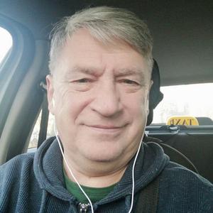 Парни в Череповце: Владимир Буров, 70 - ищет девушку из Череповца