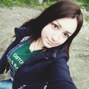 Девушки в Саратове: Виктория, 28 - ищет парня из Саратова