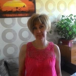 Девушки в Волгодонске: Лариса, 53 - ищет парня из Волгодонска