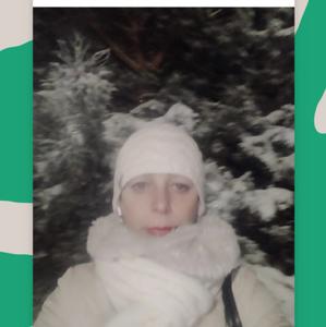 Девушки в Калининграде: Елена, 52 - ищет парня из Калининграда