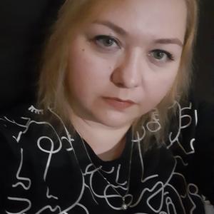 Девушки в Уфе (Башкортостан): Алина, 33 - ищет парня из Уфы (Башкортостан)