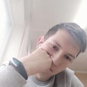 Парни в Смоленске: Кирилл, 23 - ищет девушку из Смоленска