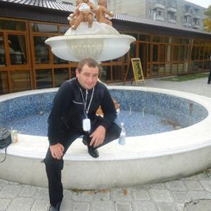 Парни в Минеральные Воды: Дмитрий, 39 - ищет девушку из Минеральные Воды