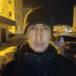Парни в Сургуте (Ханты-Мансийский АО): Артур, 42 - ищет девушку из Сургута (Ханты-Мансийский АО)