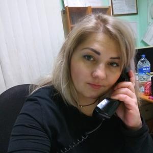 Девушки в Челябинске: Елена, 37 - ищет парня из Челябинска