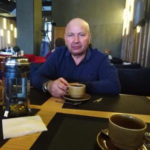 Парни в Казани (Татарстан): Варис, 67 - ищет девушку из Казани (Татарстан)