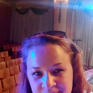 Девушки в Омске: Елена, 37 - ищет парня из Омска
