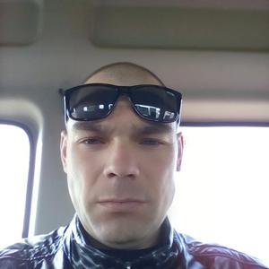 Александр, 44 года, Магадан