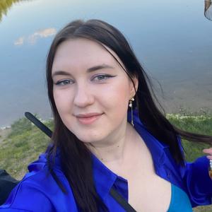 Девушки в Казани (Татарстан): Маша, 24 - ищет парня из Казани (Татарстан)