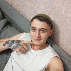 Парни в Кемерово: Андрей, 25 - ищет девушку из Кемерово