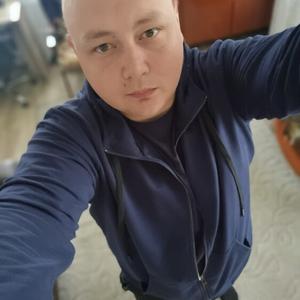 Александр, 32 года, Омск