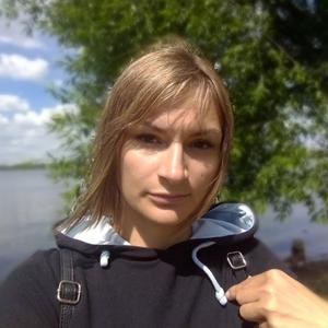 Девушки в Минске (Беларусь): Карина, 34 - ищет парня из Минска (Беларусь)