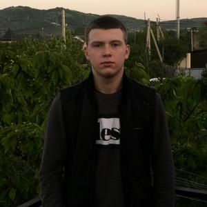 Руслан, 19 лет, Новороссийск