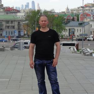 Парни в Томске: Виктор, 47 - ищет девушку из Томска