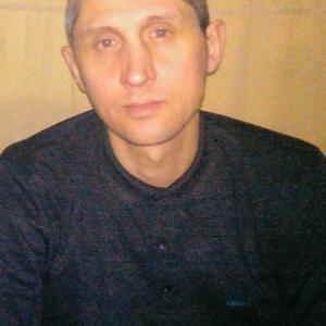 Парни в Томске: Максим, 44 - ищет девушку из Томска