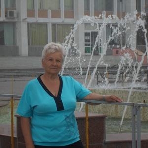 Девушки в Северске: Людмила, 75 - ищет парня из Северска