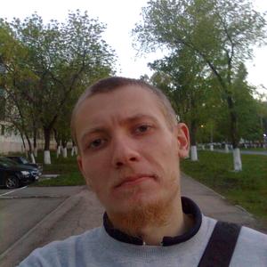 Парни в Новокуйбышевске: Илья, 31 - ищет девушку из Новокуйбышевска