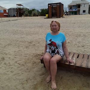 Девушки в Калининграде: Наталия, 68 - ищет парня из Калининграда