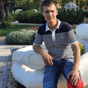 Парни в Тольятти: Илья, 27 - ищет девушку из Тольятти