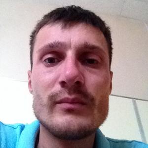 Илья, 36 лет, Россошь