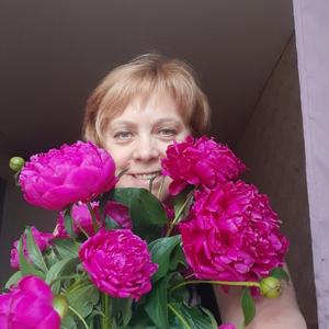 Девушки в Омске: Елена, 59 - ищет парня из Омска