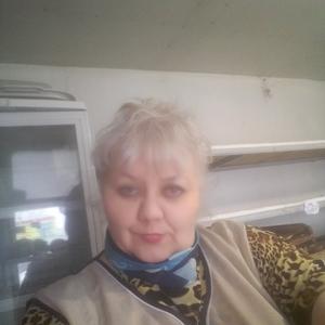 Девушки в Балашове: Оля Сахарова, 53 - ищет парня из Балашова