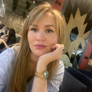 Девушки в Казани (Татарстан): Алина, 36 - ищет парня из Казани (Татарстан)