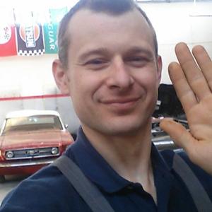 Парни в Варшаве: Иван, 44 - ищет девушку из Варшавы