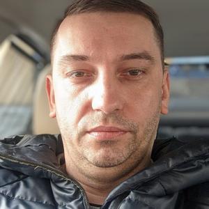 Парни в Пскове: Максим, 41 - ищет девушку из Пскова