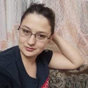 Девушки в Саратове: Алена, 30 - ищет парня из Саратова