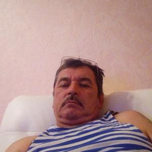 Парни в Жигулевске: Иван, 62 - ищет девушку из Жигулевска