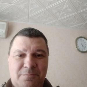 Парни в Саратове: Виталий, 51 - ищет девушку из Саратова