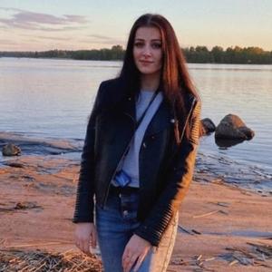 Девушки в Новосибирске: Анастасия, 23 - ищет парня из Новосибирска