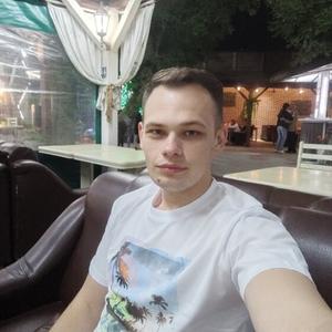 Олег, 29 лет, Россошь