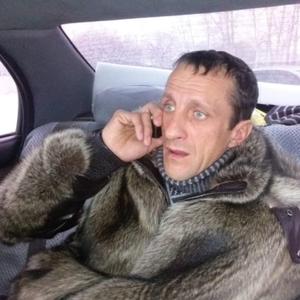 Парни в Комсомольске-На-Амуре: Сергей, 50 - ищет девушку из Комсомольска-На-Амуре