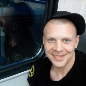 Парни в Волгограде: Илья, 37 - ищет девушку из Волгограда