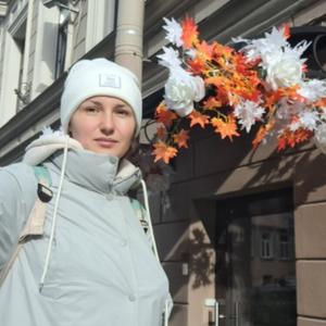 Девушки в Новосибирске: Ева, 35 - ищет парня из Новосибирска