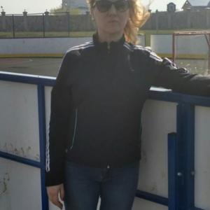 Девушки в Челябинске: Юлия, 48 - ищет парня из Челябинска