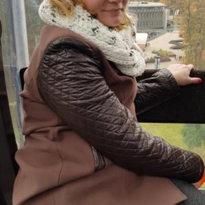Девушки в Калининграде: Юлия, 34 - ищет парня из Калининграда